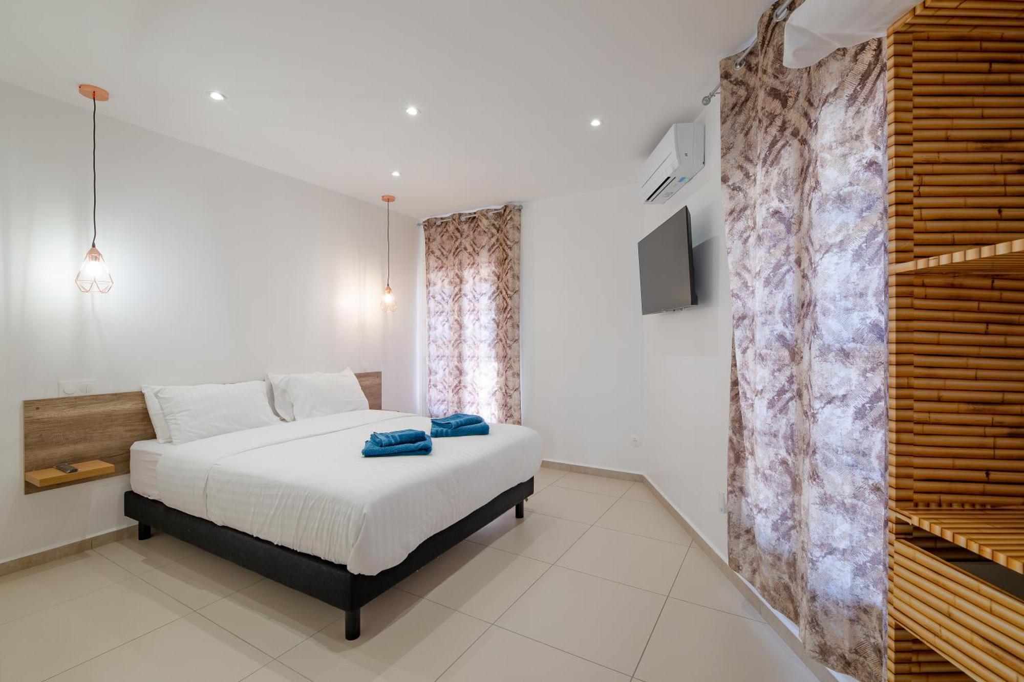 Free Sun Appart Frejus Bagian luar foto
